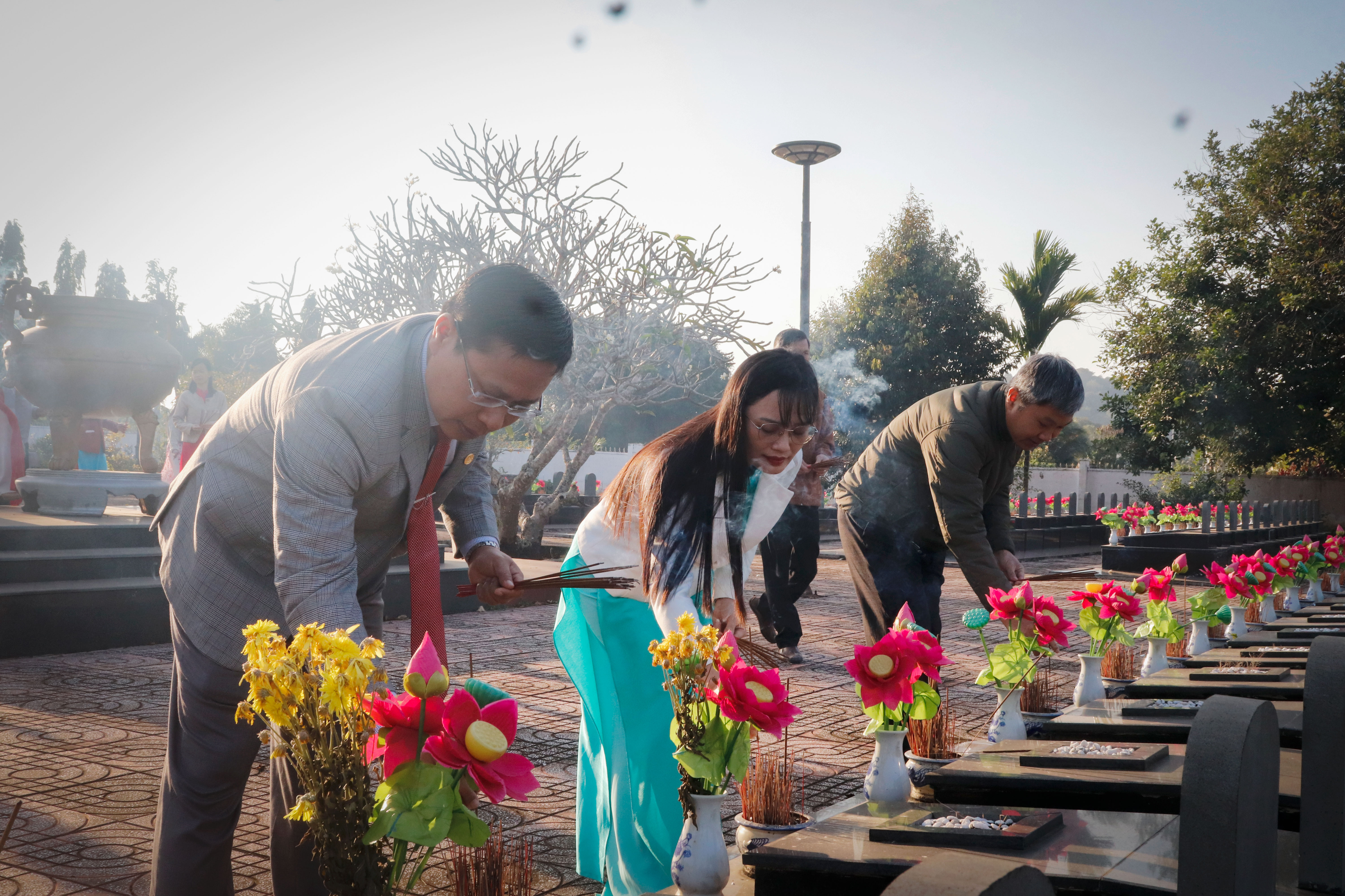 thap huong cac phan mo